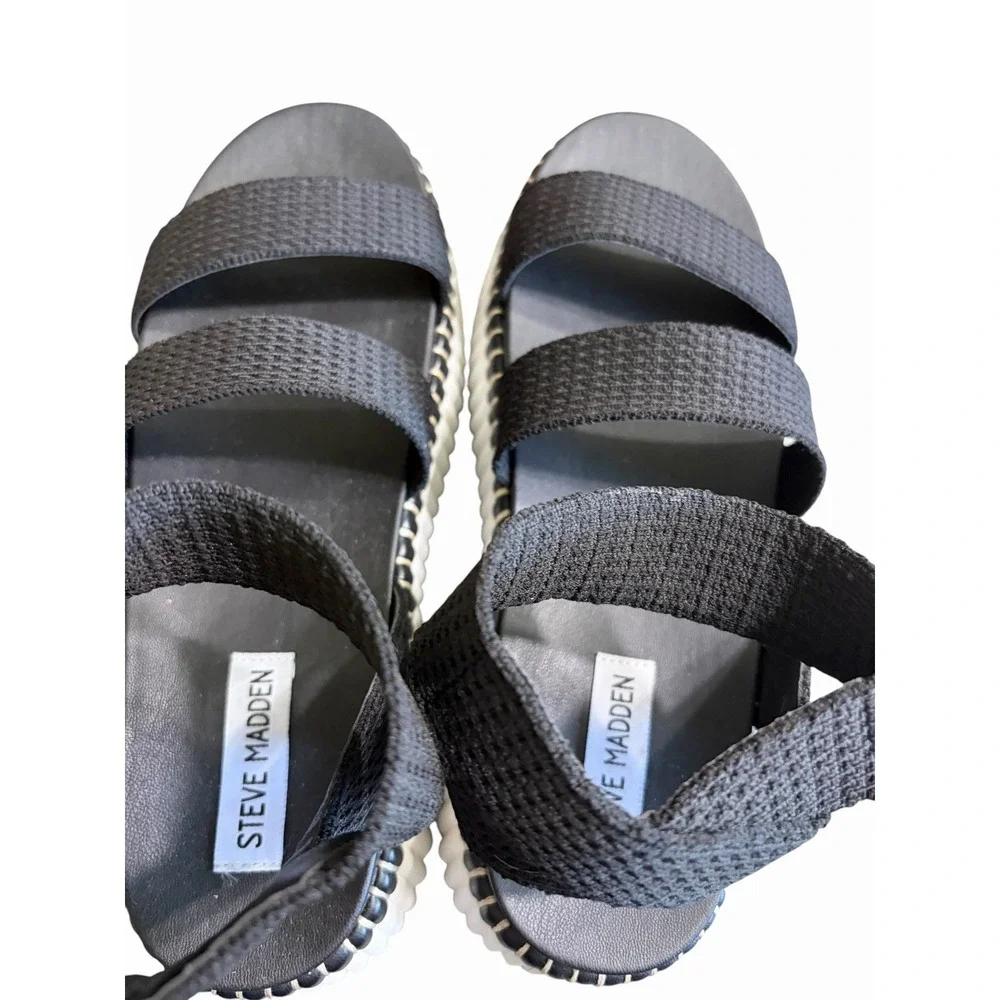 Steve Madden Women's Shelle Sandal, Black, 9